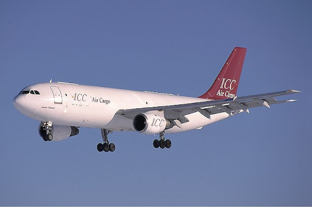 Gambar Foto Pesawat Airbus A300 01