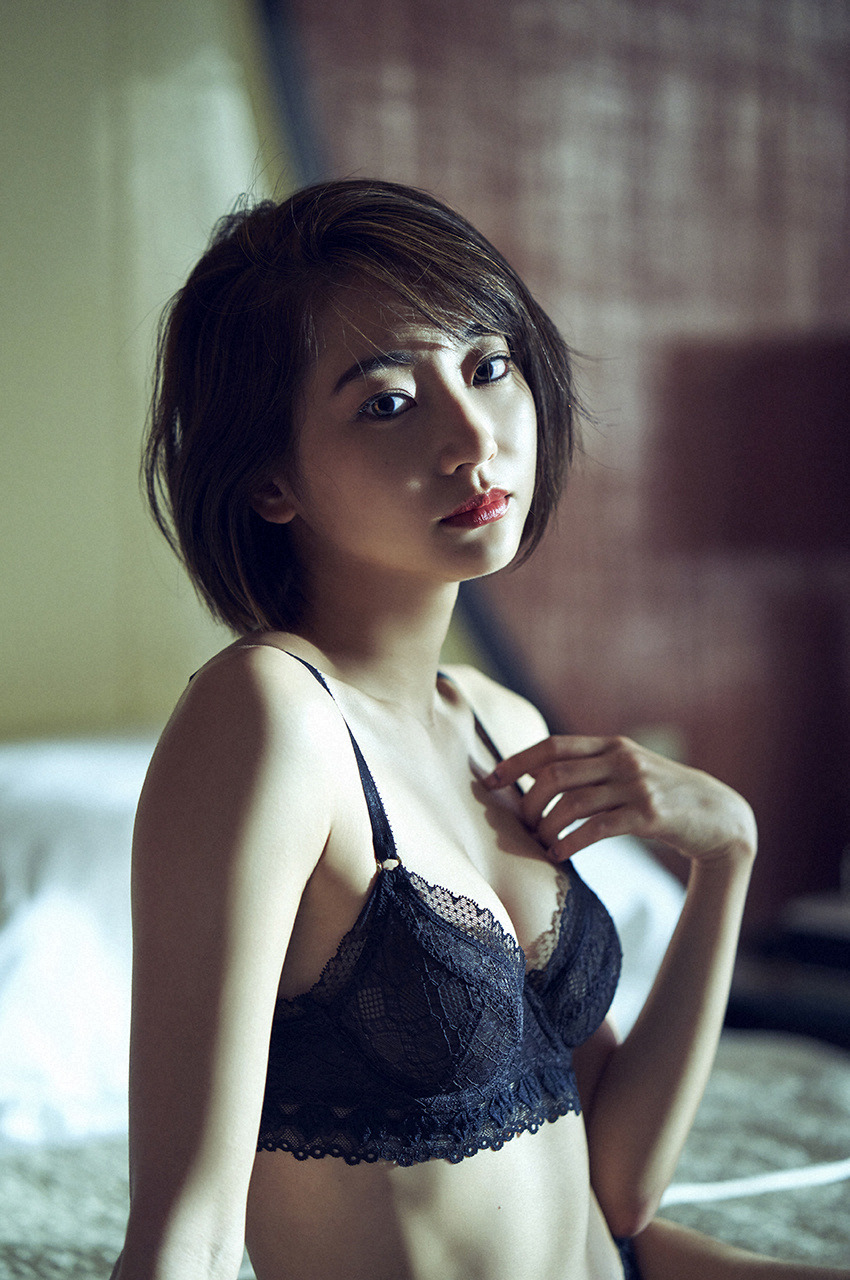 Rena Takeda – Japanese Model in Sexy Lingerie