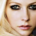 Avril cantará música tema do filme mangá One Piece
