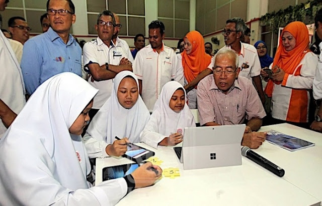 2,000 Kelas Pintar PAK-21 Bermula Sepenuhnya Mac Ini - Mahdzir Khalid