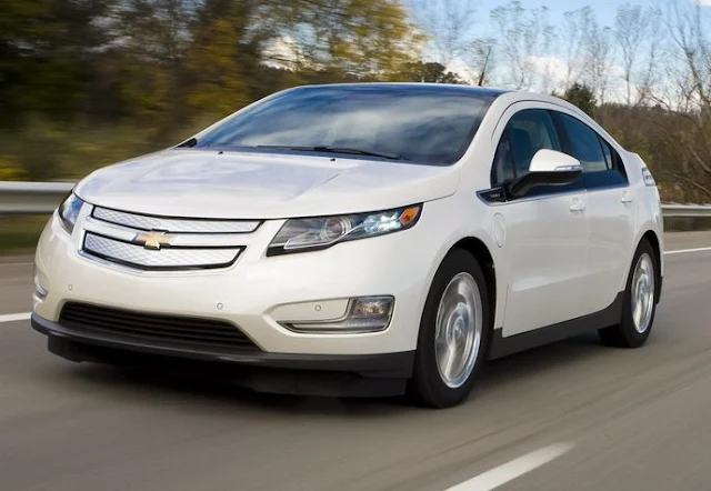 Chevrolet Volt branco