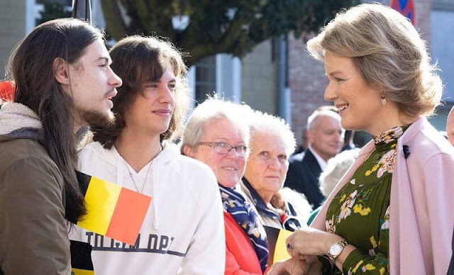 Queen Mathilde wore a new Kent floral print pleated midi dress by Diane von Furstenberg. Queen wore a pink cashmere coat by Armani