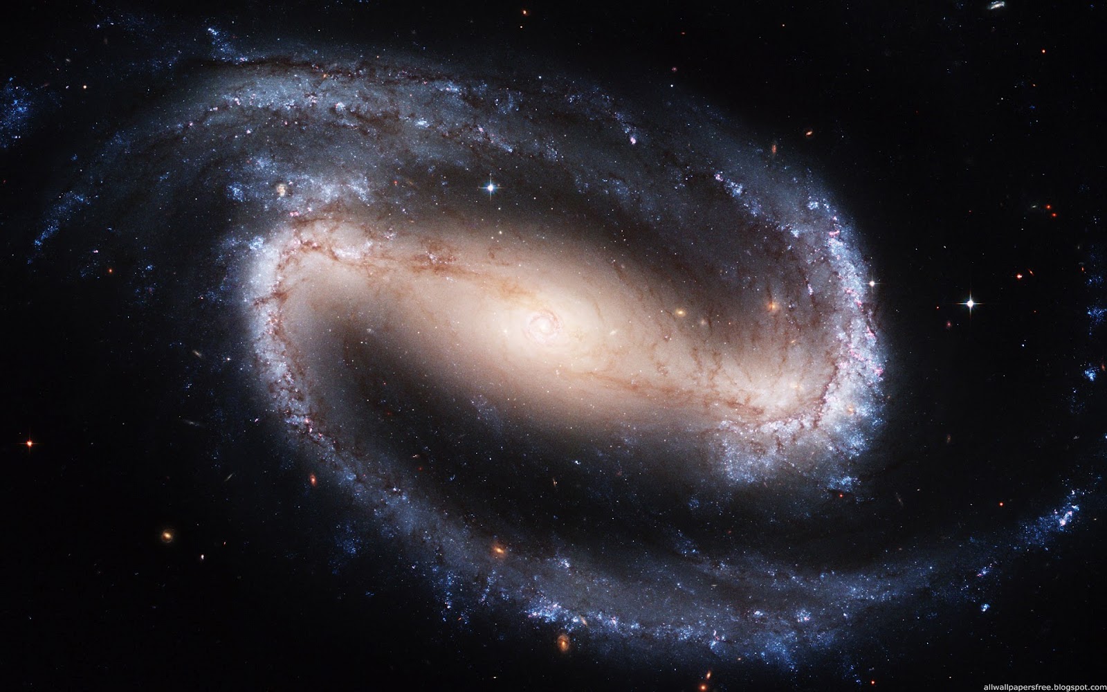 20_Pictures_From_Hubble_Telescope_Wallpapers_1920_X_1200-8_jpg_4.jpg