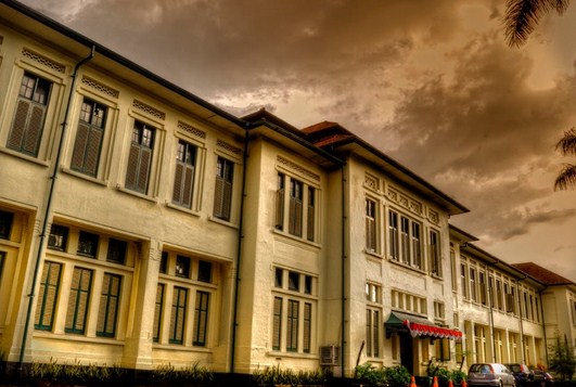 5 Sekolah Yang Terkenal Angker Di Bandung - Kisah Unik dan 