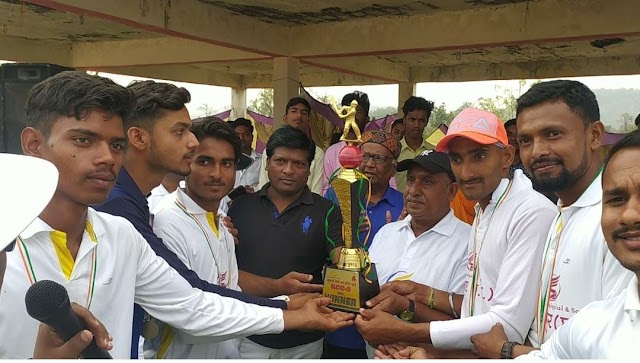 कुसमी मे कुसुमांजलि क्रिकेट क्लब का हुआ समापन,फाइनल मुकाबले मे कन्हैयालाल एंड संस रायपुर बना विजेता