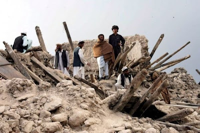Casas sepultadas, tras terremoto en Afganistán, 11 de Junio de 2012