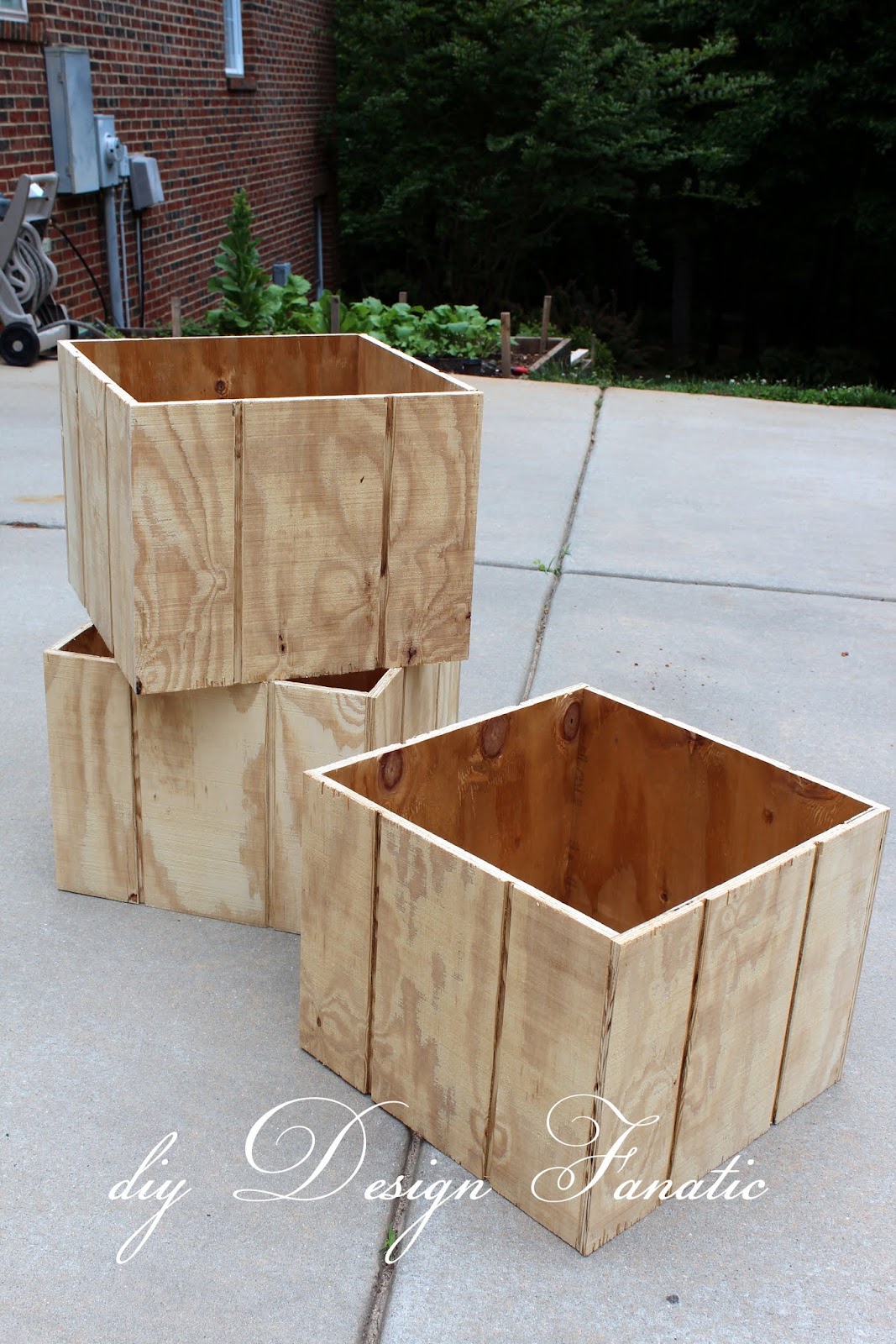 diy Design Fanatic: How To Make A Wood Planter Box