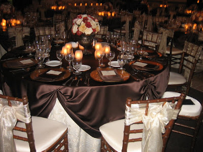 These great table settings are in an espresso brown and white colour 