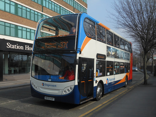 MAN DO836 Enviro400 19622 MX59 KHP arriving into Altrincham on Route 370 from Stockport back in 2013