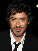 . tiene Robert, drogadicto, mujeriego, vicioso.vaya, a lo mejor es eso. (robert downey jr )