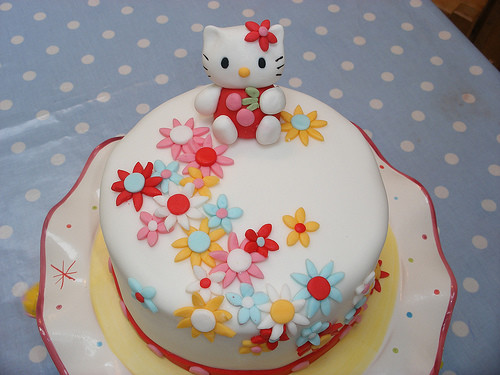 kue ulang tahun Hello Kitty