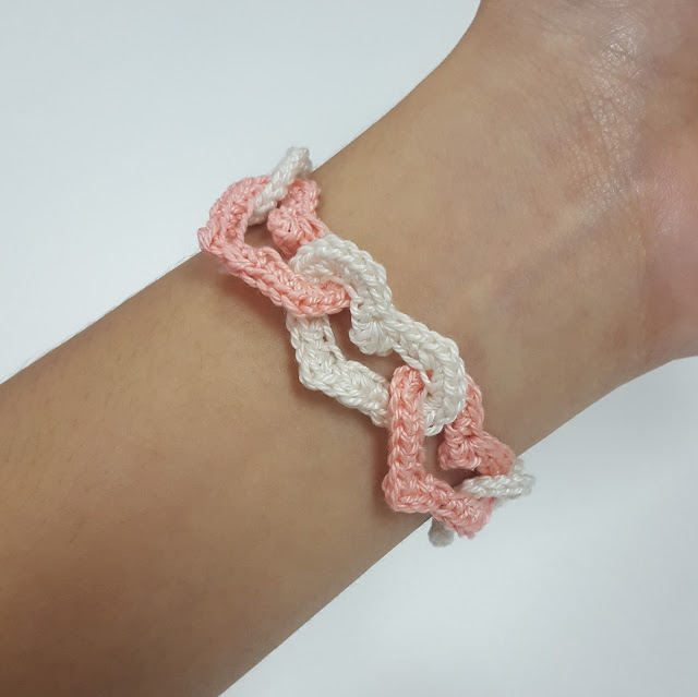Crochet Chain Of Hearts I Crochet Heart Garland I Valentines Crochet Ideas  - YouTube