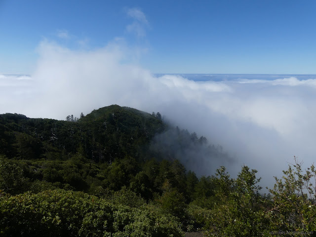 223: clouds around the ridge