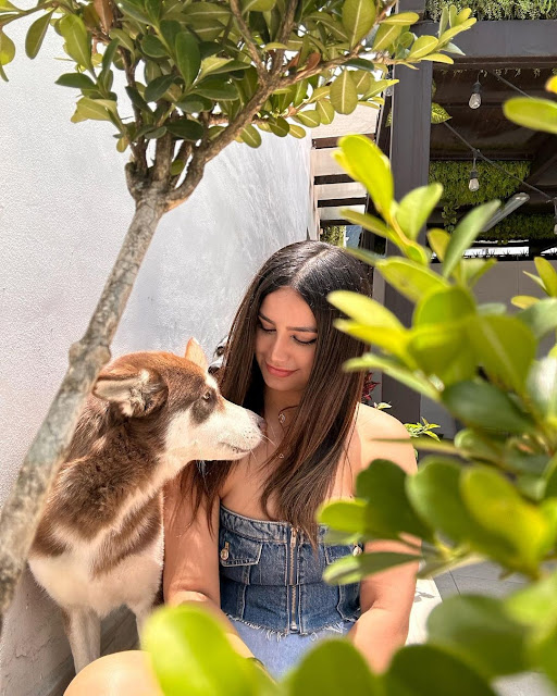 Barbara Nuñez with her Dog