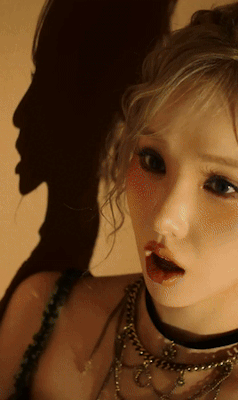VIVIZ's 'Shhh!' Captivates Fans in New 'VOYAGE' Comeback