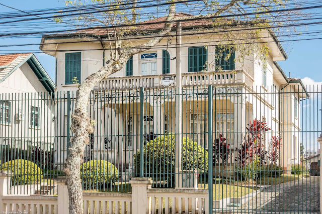 Casa na Rua Des. Ermelino de Leão 465