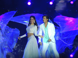 Katrina & Shahrukh performance still from Temptation Reloaded Concert 2013