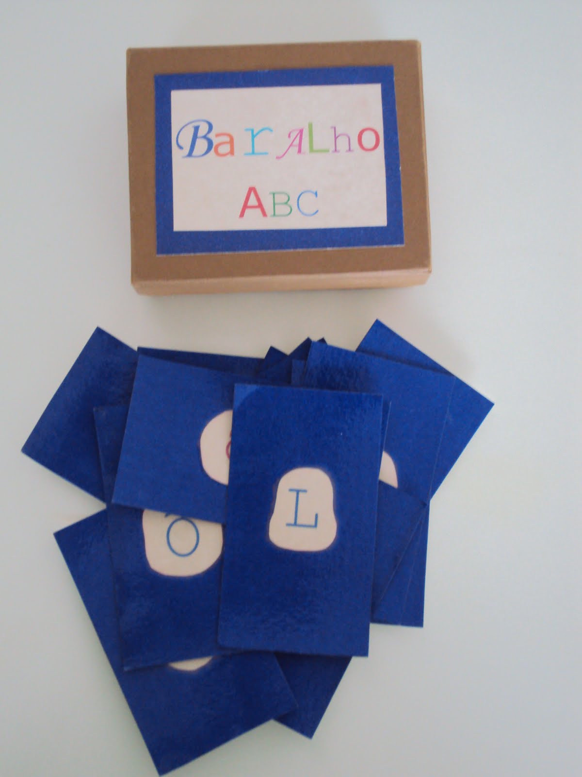 Jogos e Materiais para Alfabetização: Baralho de Letras