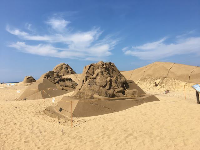 Fulong Beach 福隆海水浴場 sand sculpture festival, Taiwan