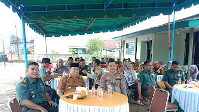 Ciptakan Kamtibmas Aman dan Damai Jelang Pemilu 2024,  Danramil 09/NL Dengan Forkopimca Jalin Komunikasi Sosial