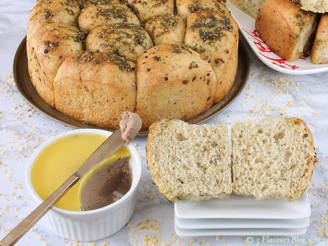 -Butter & Herb Round Bread With Chicken Liver Paté
