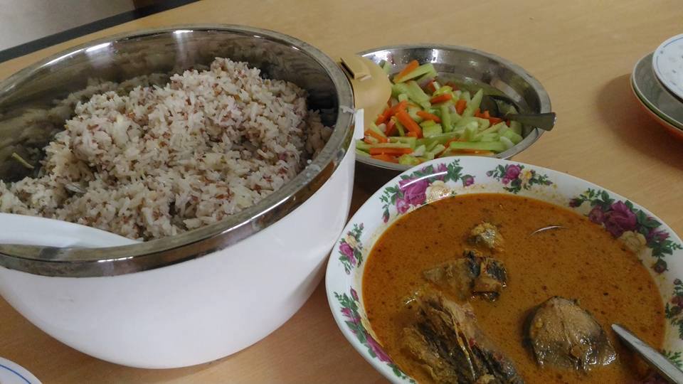 Makan Minum Best: Resepi Nasi Dagang Samsinah Sulong 