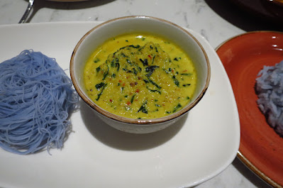 Blue Jasmine, crab curry