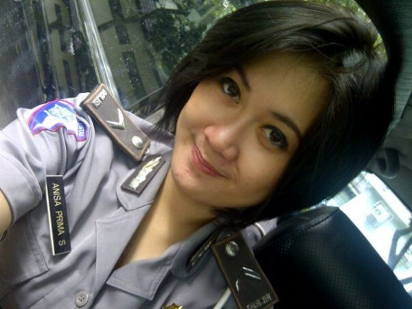  Foto  Polwan  Polisi Wanita tercantik Di Dunia