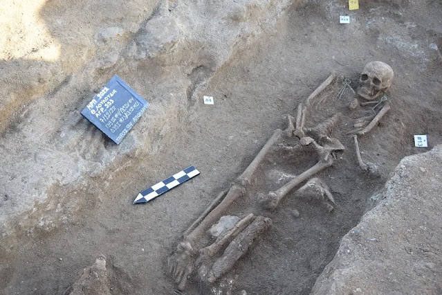 Κοζάνη: Ο άγνωστος νεολιθικός οικισμός στο λιγνιτωρυχείο της Μαυροπηγής κι ένα αρχαϊκό νεκροταφείο