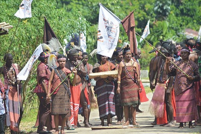 Peduli Lingkungan, Peduli Masyarakat Adat