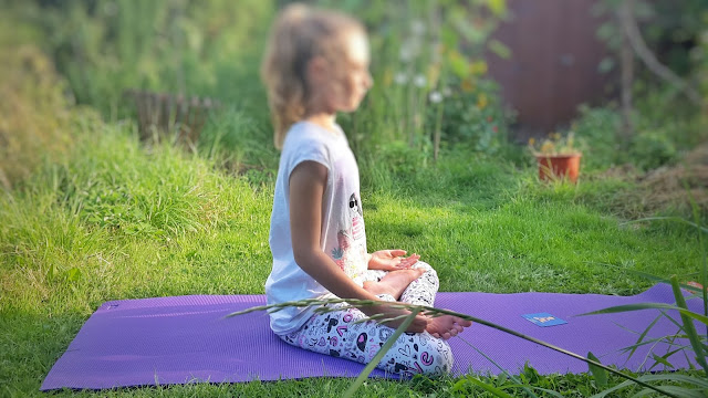 Yoga for Children {Yoga Card Games} // 76sunflowers