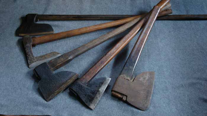 Beautiful axes, Japanese carpentry tools