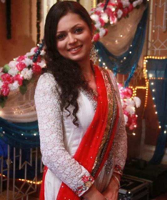 Drashti Dhami HD Wallpapers Free Download