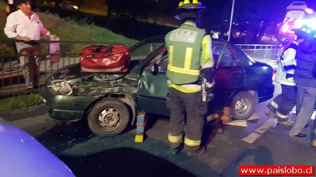 Osorno: Accidente vehícular dejó dos personas lesionadas