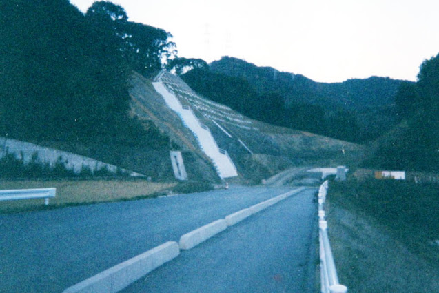 写真＿道路法面
