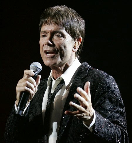 CLIFF RICHARD 832