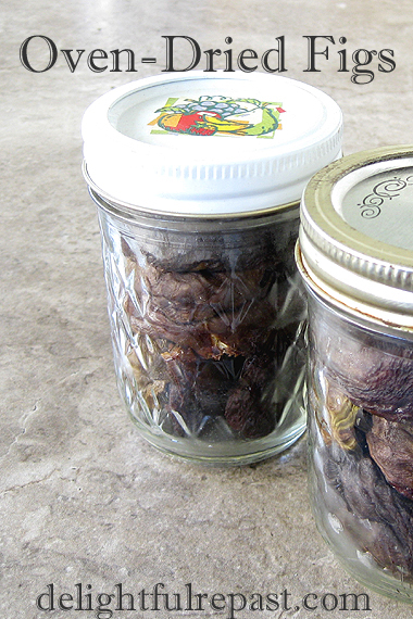 Oven-Dried Figs - How to Dry Fruit in Your Conventional Oven / www.delightfulrepast.com