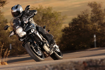 2010 Kawasaki Versys in Action