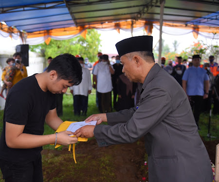 Beri Penghormatan Terakhir, Pemkot Sukabumi Gelar Upacara Pemakaman Staf Ahli Rudi Juhayat 