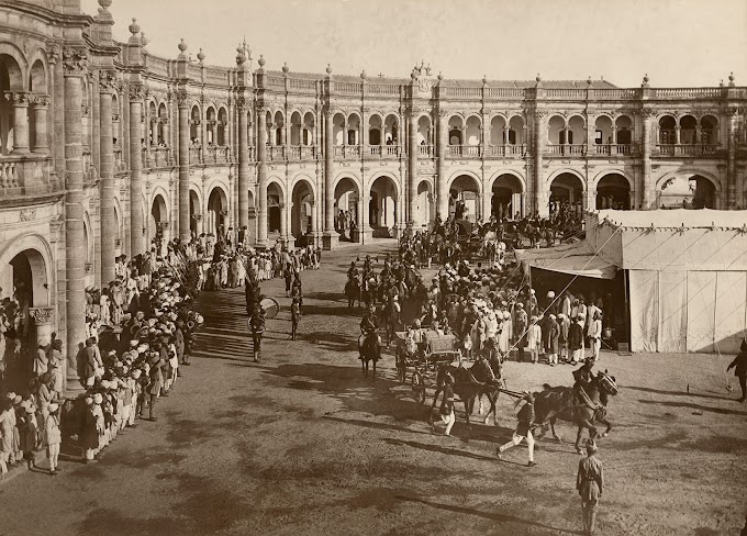 Crowds at Darbargadh (Darbar Gadh) Palace, Jamnagar, Saurashtra, Gujarat, India | Rare & Old Vintage Photos (1910)