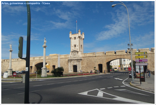 Puertas de Tierra; Sem guia; Europa; Espanha; Plaza de la Constitución;