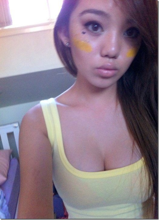 sexy-asian-girls-mirror-14