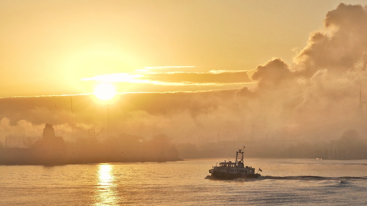 ELBE, sonnenaufgang