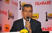 Dhanush at Idea film fare awards-thumbnail-1