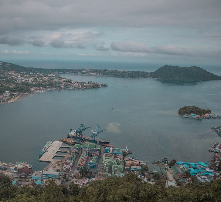 Melihat Keindahan Kota Jayapura di Puncak Jayapura City