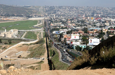 Frontera entre Tijuana México y San Diego California USA