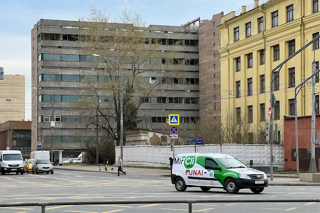 шоссе Энтузиастов, улица Плеханова, бывшее Научно-производственное объединение «Орион», корпус 1969 года постройки (в процессе сноса), корпус 1954 года постройки