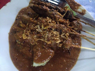 Maniak Makan sate memeng