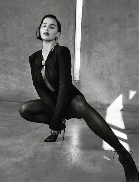 Emilia Clarke Hot Legs