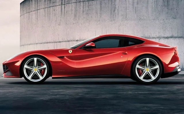 Ferrari F12 Berlinetta - lateral